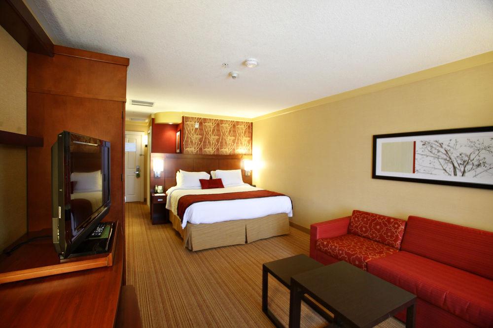 Hotel Courtyard By Marriott Waterloo St. Jacobs Exterior foto